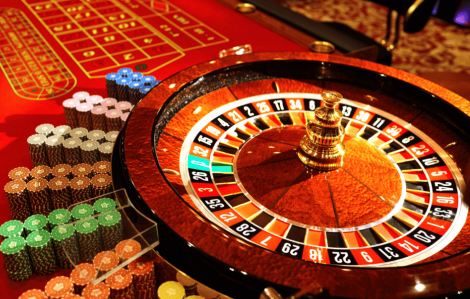 2 ca sĩ “nướng” cả triệu USD đánh bạc tại khách sạn Pullman