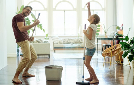 Không muốn con gái lây tính bừa bộn của bà ngoại