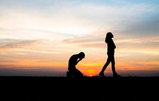 Anh sẽ bù đắp tất cả cho em