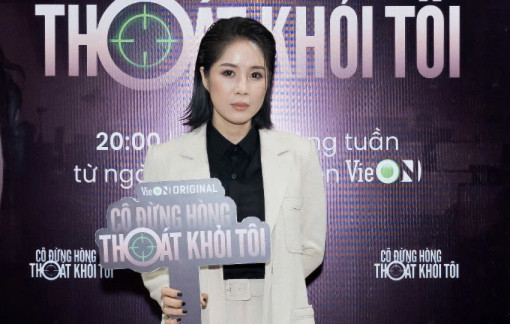 Lê Phương rủ mẹ cùng cắt tóc khi đóng phim mới