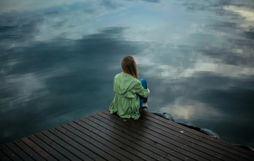 4 năm qua, mẹ con em luôn bị chồng bỏ lại phía sau...