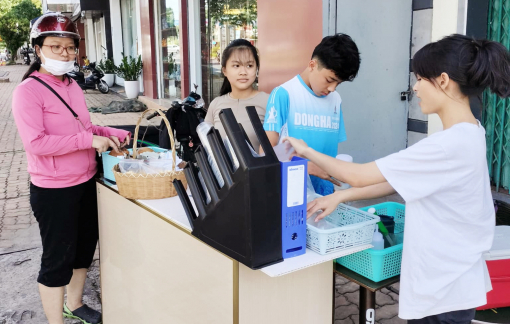 “Khối nghỉ hè” thử sức làm thêm