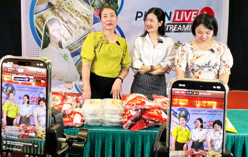 Tích cực số hóa để sản phẩm làng nghề vươn xa
