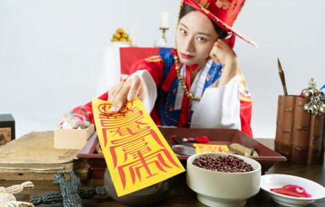 Khi người trẻ tin vào… bói toán, tử vi