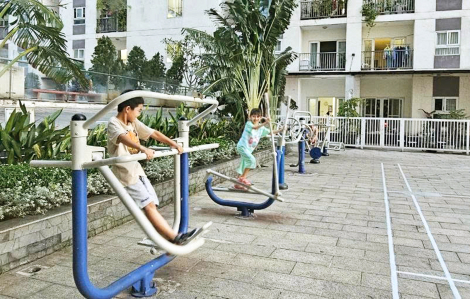 Cho trẻ tập gym, nên không?