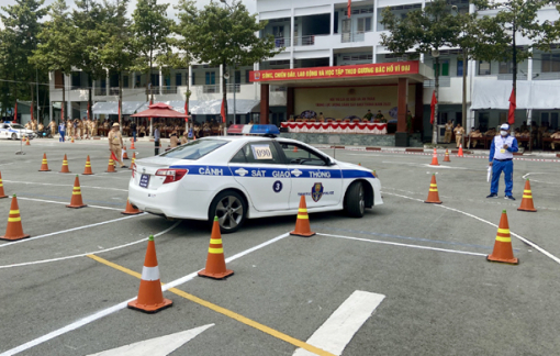 Vì sao đậu sát hạch GPLX mà VNeID không hiển thị thông tin?