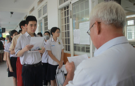 Điểm thi tốt nghiệp THPT 2025: 513 thí sinh đạt điểm 10 môn toán, ngữ văn không có điểm 10