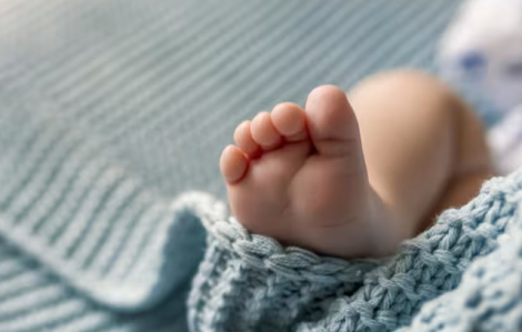 Clip bé 3 tháng tuổi bị hãm hiếp ở Malaysia bị rao bán trên mạng