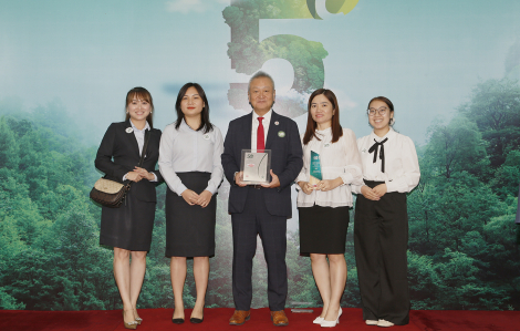 Acecook Việt Nam được vinh danh Top 50 doanh nghiệp phát triển bền vững tiêu biểu 2025