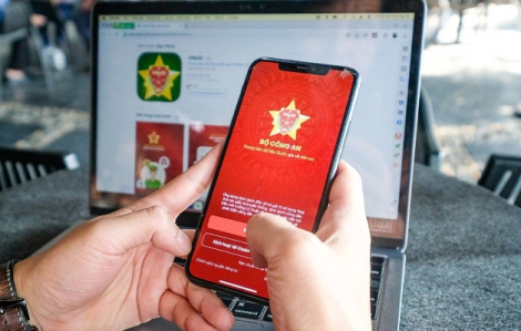 Người phụ nữ bị lừa cập nhật thông tin VneID qua cuộc gọi, mất hơn trăm triệu