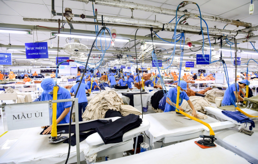 Chính phủ đề xuất tăng lương tối thiểu vùng từ ngày 1/1/2026