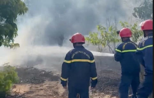 TP Huế điều động 400 người chữa cháy rừng