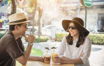 Có hiếm gì đâu những chuyện ngoại tình