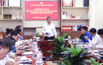 Dông lốc đã làm tốc mái 49 ngôi nhà ở TPHCM