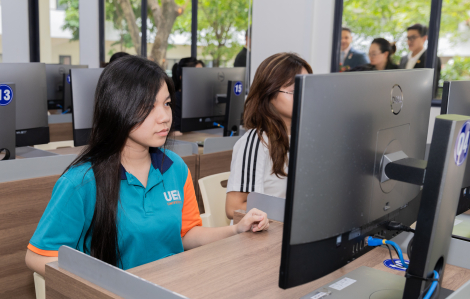 Đại học Kinh tế TPHCM mở Trung tâm thi chứng chỉ ACCA trên máy tính