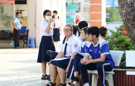 Hiệu trưởng được giải quyết việc chuyển trường của học sinh THPT