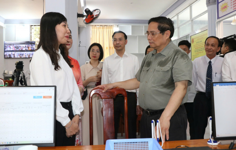 Thủ tướng: Chính quyền 2 cấp tuyệt đối tránh tình trạng cán bộ "hách dịch", dân phải "nhờ vả"