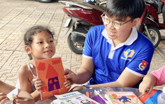 Mùa hè “cho đi” của sinh viên TPHCM