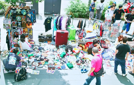 Săn hàng độc lạ ở chợ trời Tokyo