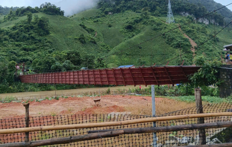 1 bệnh nhân trong vụ lật cầu treo ở Điện Biên đang nguy kịch