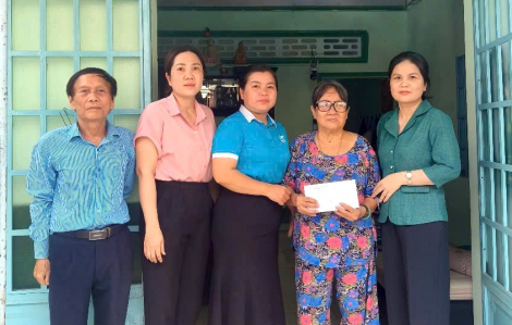 Phường Bà Rịa kịp thời hỗ trợ hộ dân bị thiệt hại do dông lốc