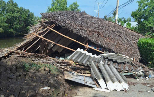 16 căn nhà ở Cà Mau bị sập và tốc mái do lốc xoáy
