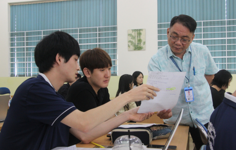 Nhiều ngành “hot” của Trường ĐH Khoa học Xã hội và Nhân văn TPHCM lấy điểm sàn 20