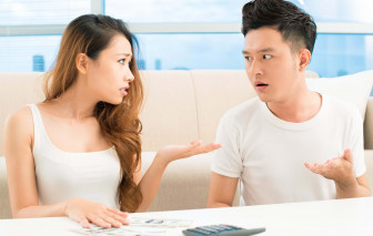 Có nên bàn bạc chuyện yêu bên ngoài phòng the?