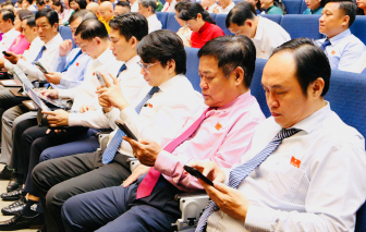 Đại biểu HĐND TPHCM kiến nghị chính sách cho cán bộ di chuyển xa