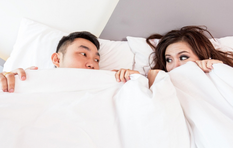 Chồng mê... trai vì vợ kém hấp dẫn?