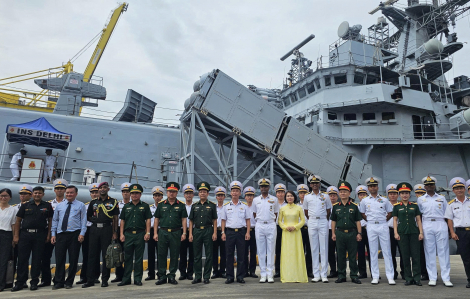 Đội tàu Hải quân Ấn Độ thăm Đà Nẵng