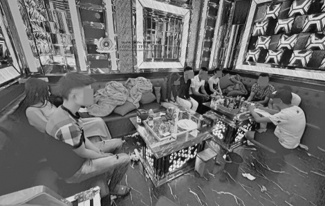 Đà Nẵng: Liên tiếp phát hiện các nhóm tổ chức “tiệc ma túy” trong quán karaoke