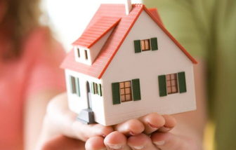 Chồng luôn sợ thiệt thòi khi sống với tôi