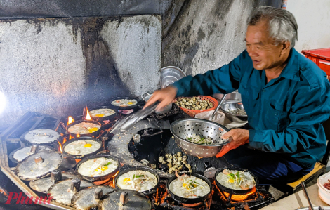 “Bánh xèo tôm nhảy ông già”, vị mặn níu chân chiều Quảng Ngãi