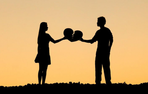 Chồng cũ gạ tình, làm sao để né?