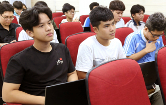 TPHCM: Tạo nguồn nhân sự AI từ những học sinh tài năng