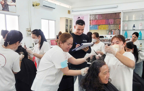 Giúp phụ nữ trung niên dám thay đổi để sống tốt hơn