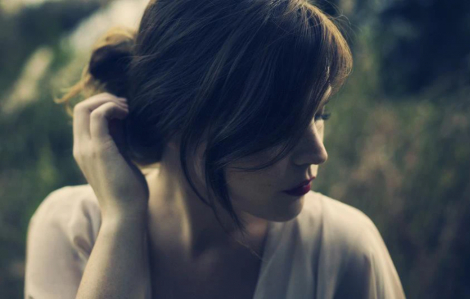 Vợ chồng có lỗ hổng thì ánh nắng nào cũng có thể lọt