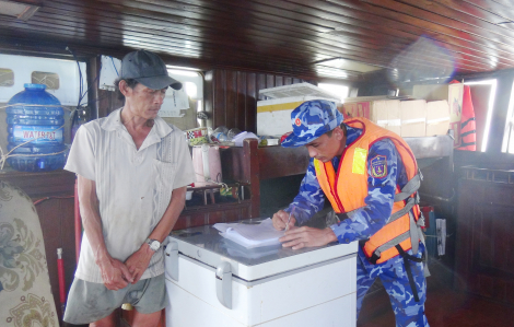 2 ngày, Cảnh sát biển bắt hơn 300.000 lít dầu DO vận chuyển trái phép