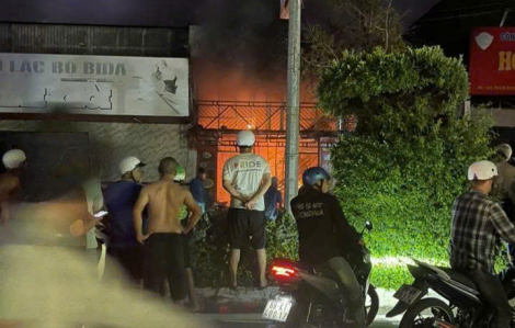 Cháy ở Cà Mau lúc rạng sáng