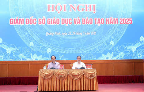 Bộ trưởng Nguyễn Kim Sơn: Công chức giáo dục cấp xã cần được hỗ trợ sát sao