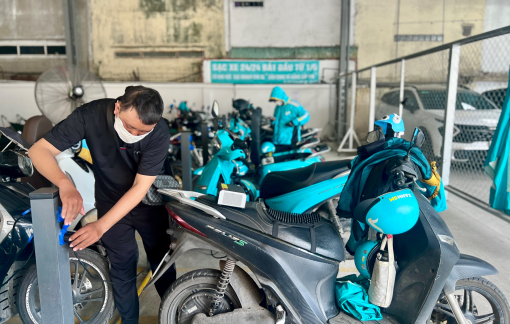 Nở rộ mô hình quán cà phê sạc xe điện tại TPHCM