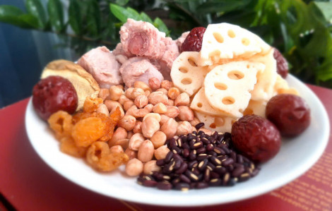 Nên ăn uống gì trong mùa hè nóng bức?