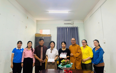 Hội LHPN phường Thuận Giao đỡ đầu học sinh, sinh viên có hoàn cảnh khó khăn