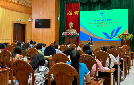 Lớp tập huấn nghiệp vụ đầu tiên cho cán bộ Hội Phụ nữ sau sáp nhập