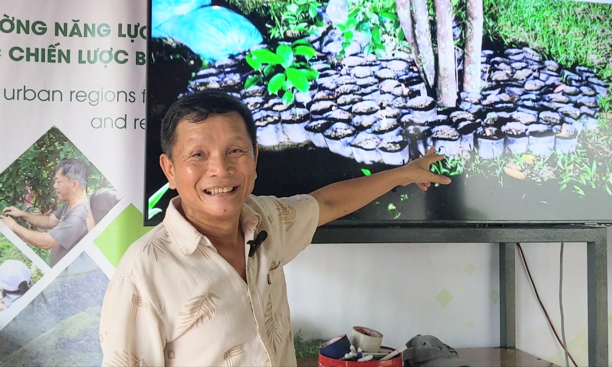 Tiến sĩ Chu Mạnh Trinh say mê nói về góc vườn ươm được trẻ em yêu thích