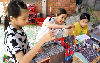 Những ngôi nhà giấy dạy con yêu cội nguồn