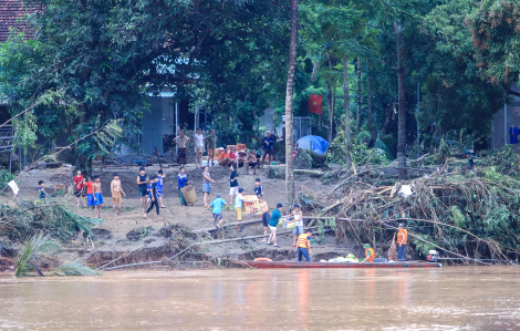 Cầu treo bị lũ cuốn trôi, xã vùng cao Nghệ An kiến nghị lập bến đò phục vụ dân