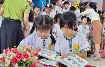 TPHCM: Trường học cần hỗ trợ sách giáo khoa cho học sinh khó khăn