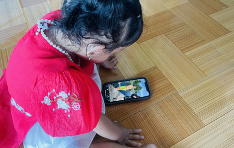 Ai đã tạo nên những đứa trẻ vô cảm thời công nghệ?